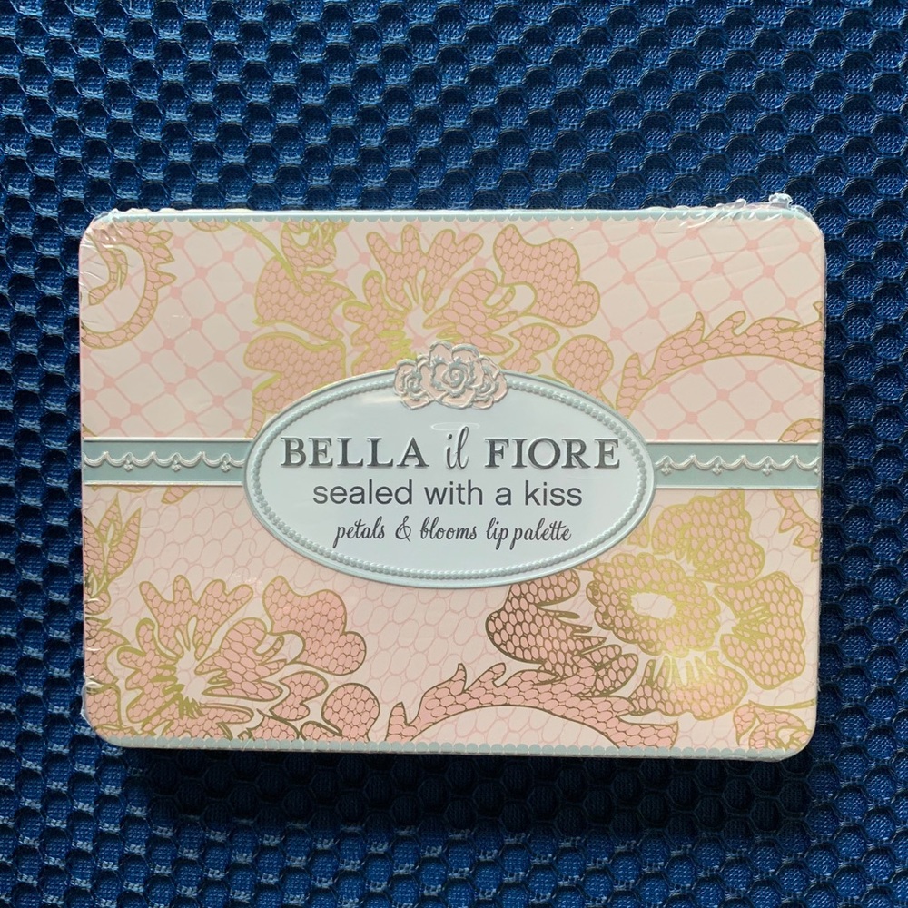 Bella il Fiore Lip Palette New. Sealed.